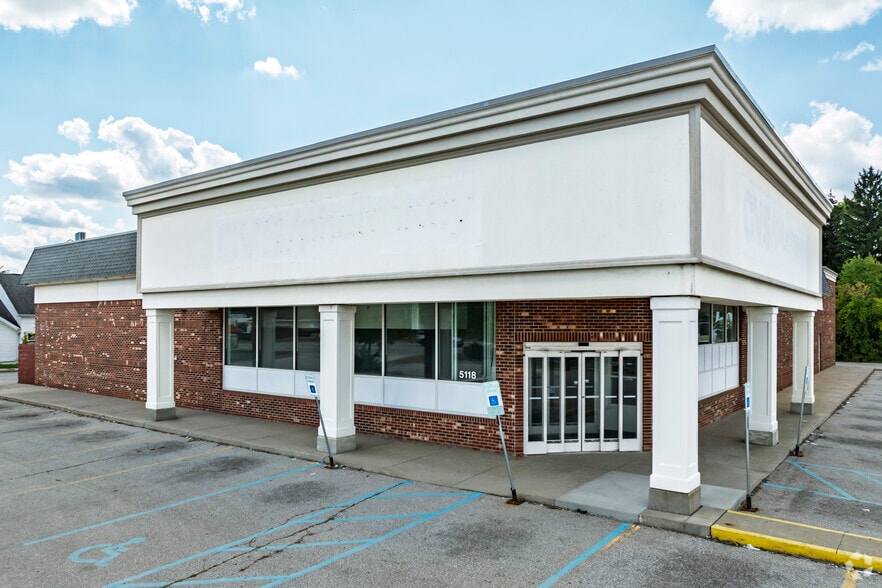 5118 S Martin Luther King Jr Blvd, Lansing, MI à vendre - Photo principale - Image 1 de 20