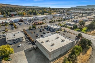 516 Valley Mall Pky, East Wenatchee, WA for lease Interior Photo- Image 2 of 9