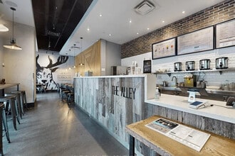 384 Yonge St, Toronto, ON for lease Interior Photo- Image 2 of 4