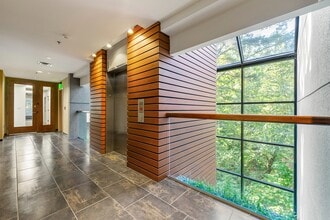 5755 Dupree Dr NW, Atlanta, GA for lease Interior Photo- Image 2 of 22