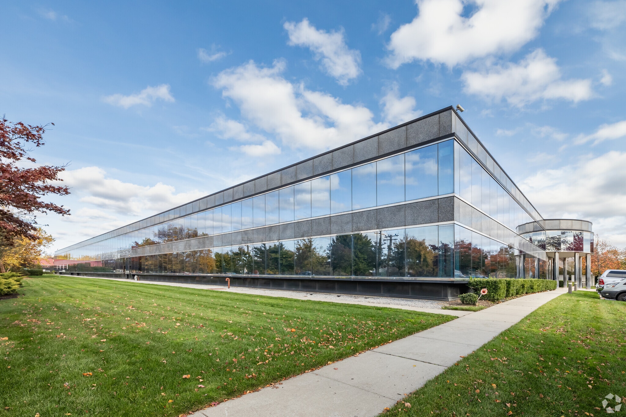 515 Broadhollow Rd, Melville, NY à louer Photo principale- Image 1 de 20