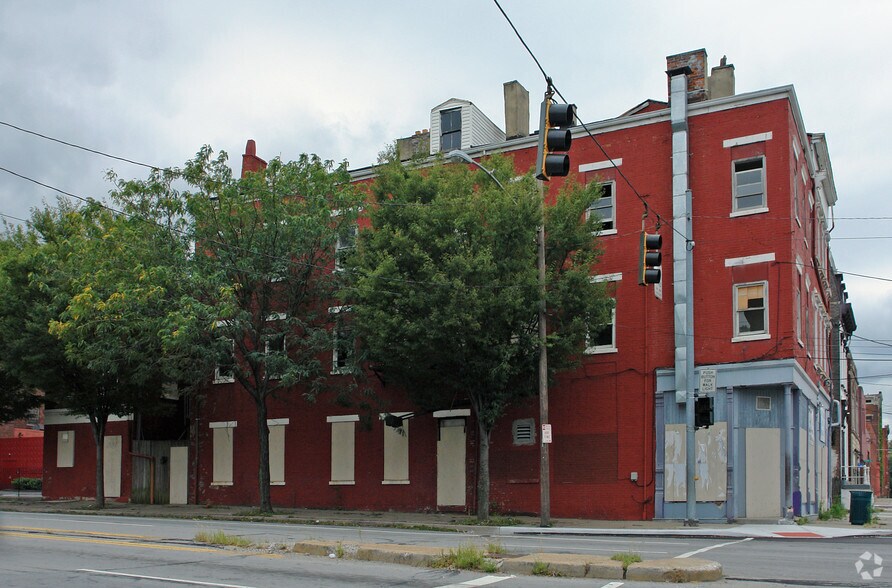 2022-2024 Freeman Ave, Cincinnati, OH à louer - Photo du bâtiment - Image 3 de 4