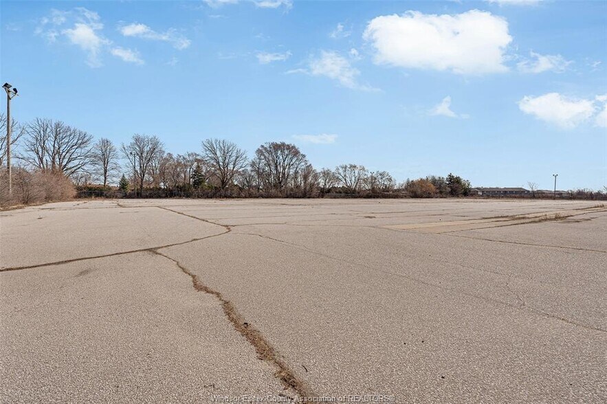 3350 Devon Dr, Windsor, ON à louer - Autre - Image 2 de 3