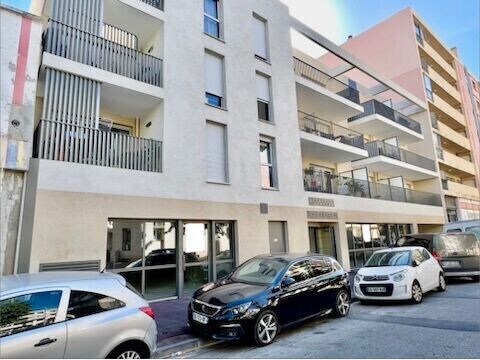69 Boulevard De Paris, Toulon à vendre - Photo du bâtiment - Image 3 de 17