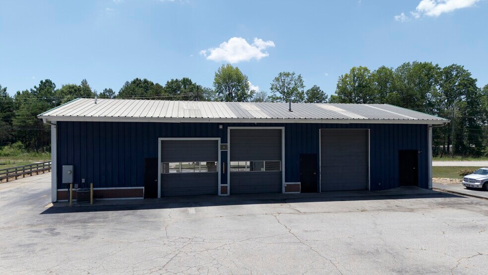 1010 NE Main St, Simpsonville, SC à vendre - Photo du bâtiment - Image 3 de 9