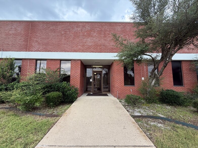 1500 E Broad St, Mansfield, TX for sale - Building Photo - Image 2 of 21