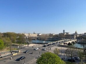 1 Rue François Ier, Paris, PAR - Aerial map view