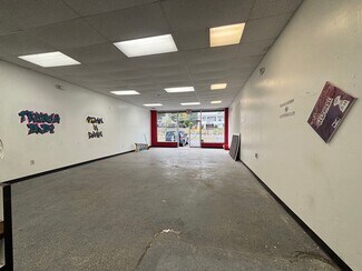 Plus de détails pour 844 W Main St, New Britain, CT - Commerce de détail à louer