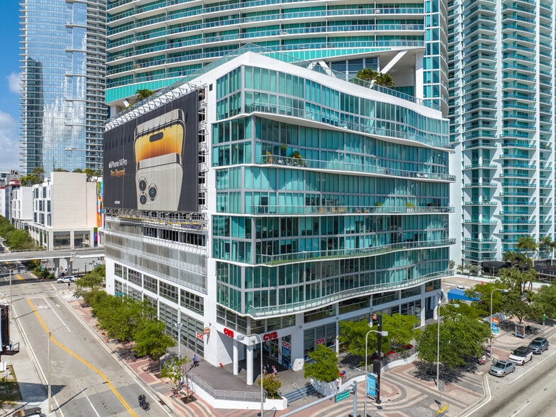 888 Biscayne Blvd, Miami, FL for lease - Building Photo - Image 2 of 32