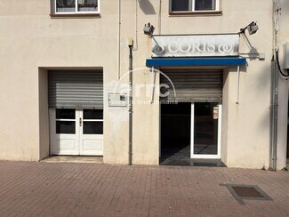 Plus de détails pour Multi-résidentiel à vendre
