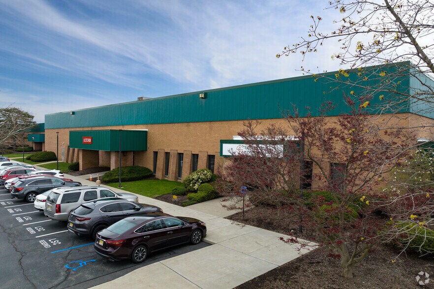 10 New Maple Ave, Pine Brook, NJ for lease - Building Photo - Image 1 of 7