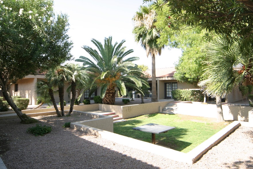 2131 E Broadway Rd, Tempe, AZ à louer - Autre - Image 2 de 5