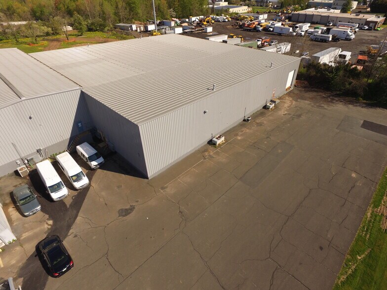 2001 County Line Rd, Warrington, PA à louer - Photo du bâtiment - Image 2 de 7