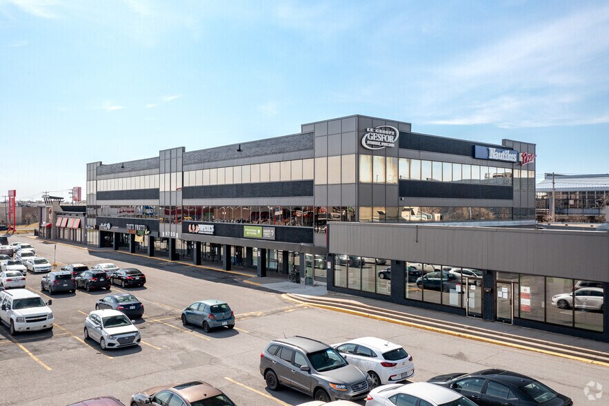 6775-6781 Rue Jean-Talon E, Montréal, QC à louer - Photo du bâtiment - Image 2 de 8