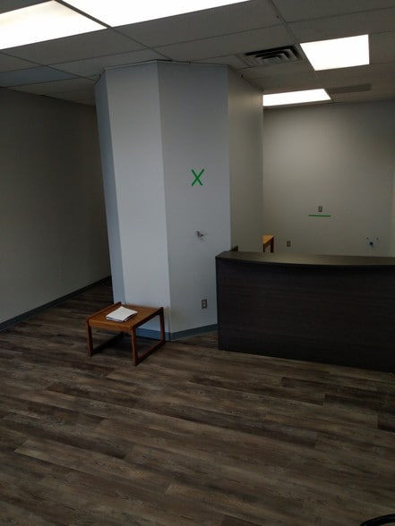 525 Highland Rd W, Kitchener, ON à louer - Photo intérieure - Image 3 de 9