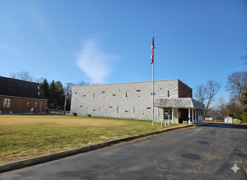 6911 Columbia Pike, Annandale, VA à louer - Photo du bâtiment - Image 3 de 6