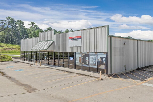 Plus de détails pour 5457 W Davis St, Conroe, TX - Commerce de détail à louer