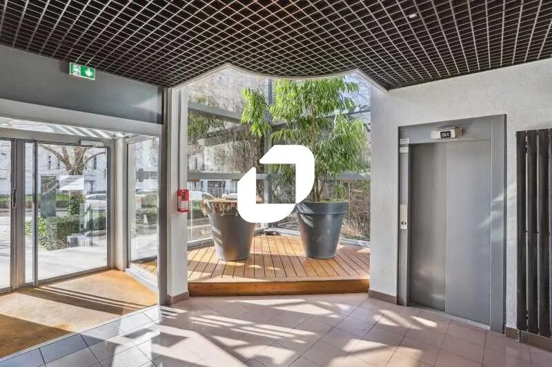 13 Quai Du Commerce, Lyon for lease - Building Photo - Image 2 of 9