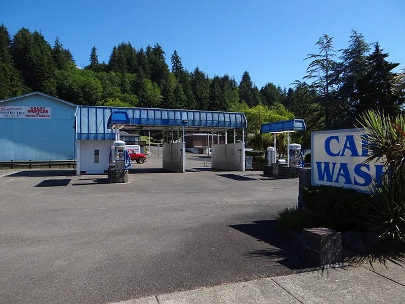 542 Fir Ave, Reedsport, OR for sale Primary Photo- Image 1 of 13