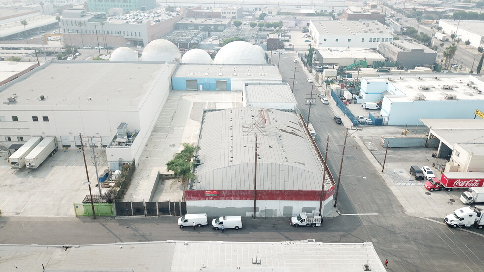 1100 E 5th St, Los Angeles, CA for lease - Building Photo - Image 2 of 7