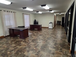 910 15th St, Washington, NC for lease Interior Photo- Image 1 of 13