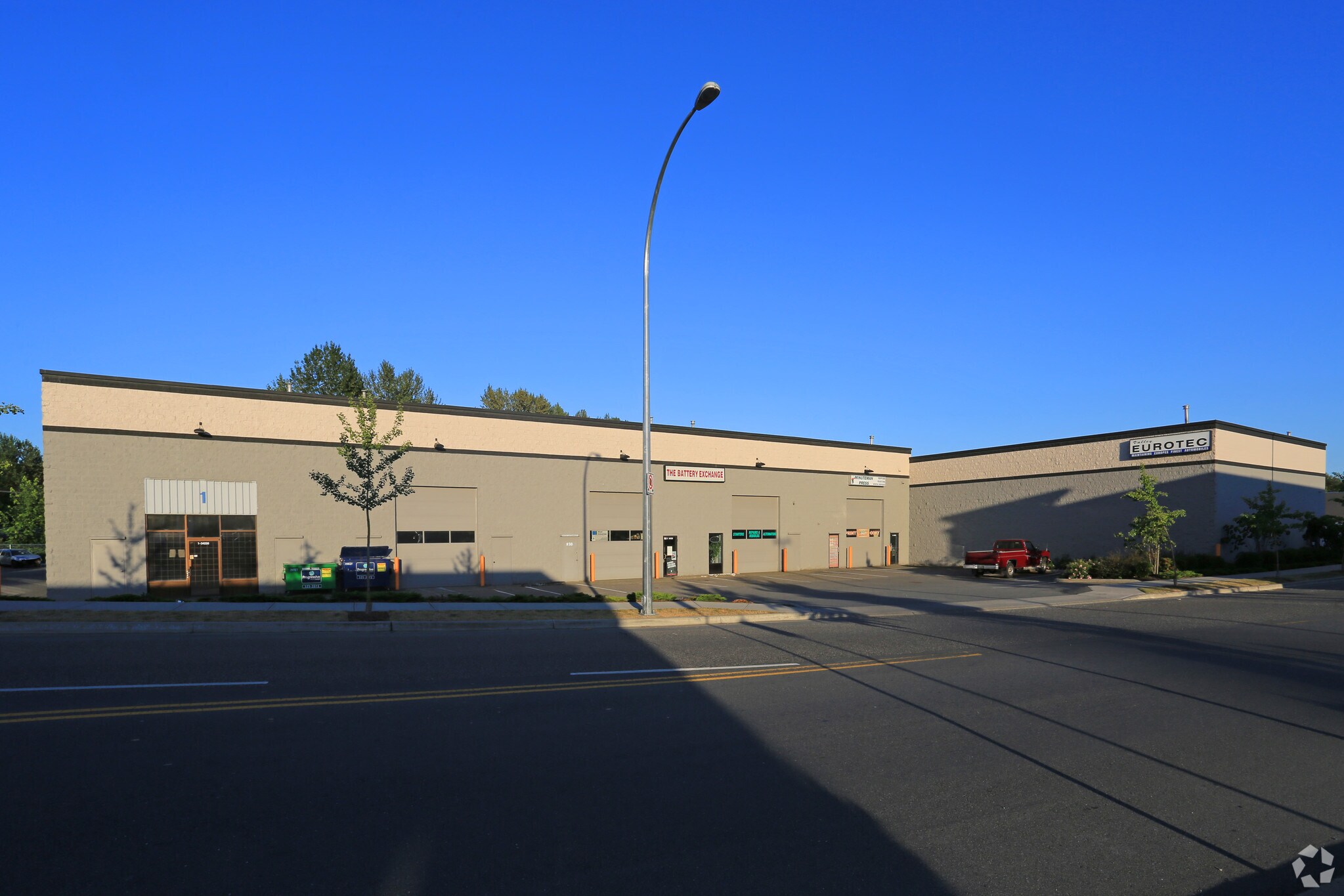 34220 S Fraser Way, Abbotsford, BC à vendre Photo principale- Image 1 de 1