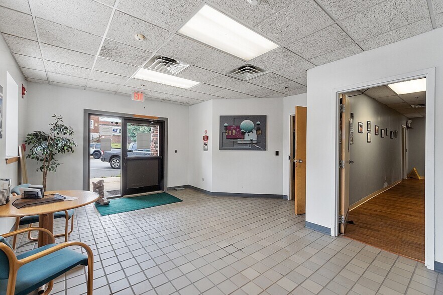 31 City Hall Ave, Gardner, MA for sale - Building Photo - Image 3 of 7