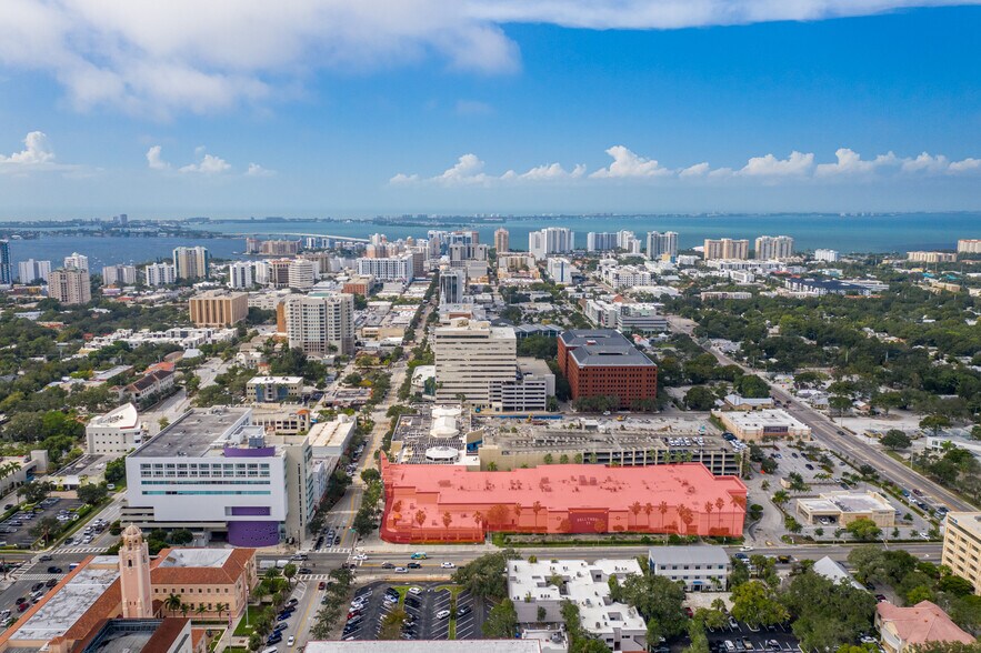 1993 Main St, Sarasota, FL à vendre - Photo du bâtiment - Image 2 de 9