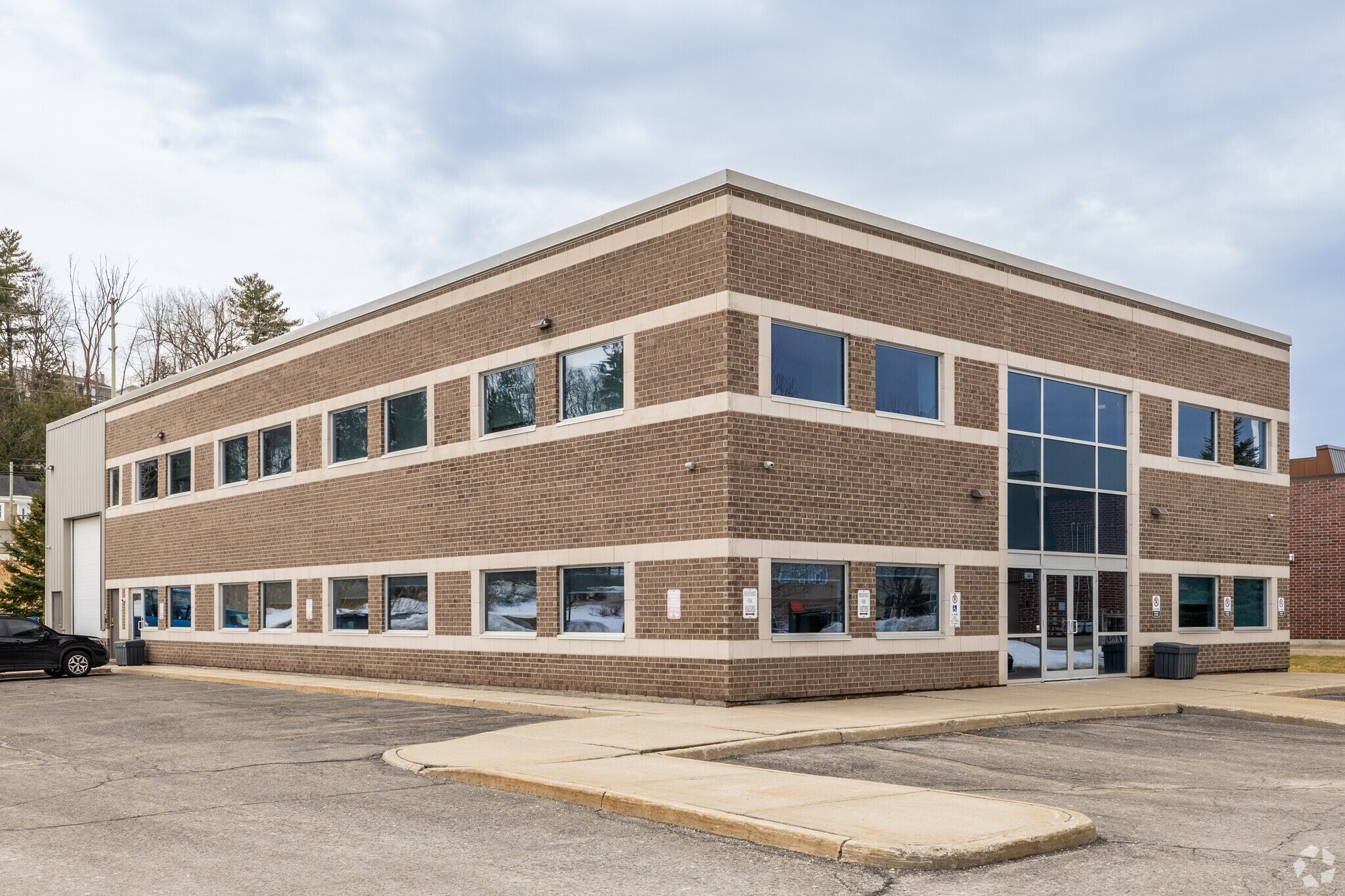 560 Lacolle Way, Ottawa, ON for lease Primary Photo- Image 1 of 3