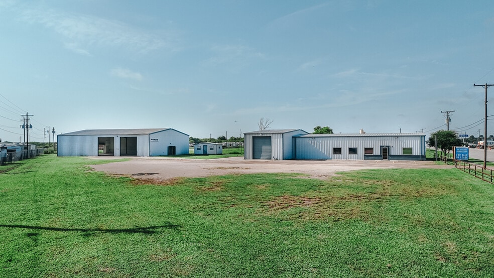13102 N Navarro St, Victoria, TX for sale - Building Photo - Image 1 of 37