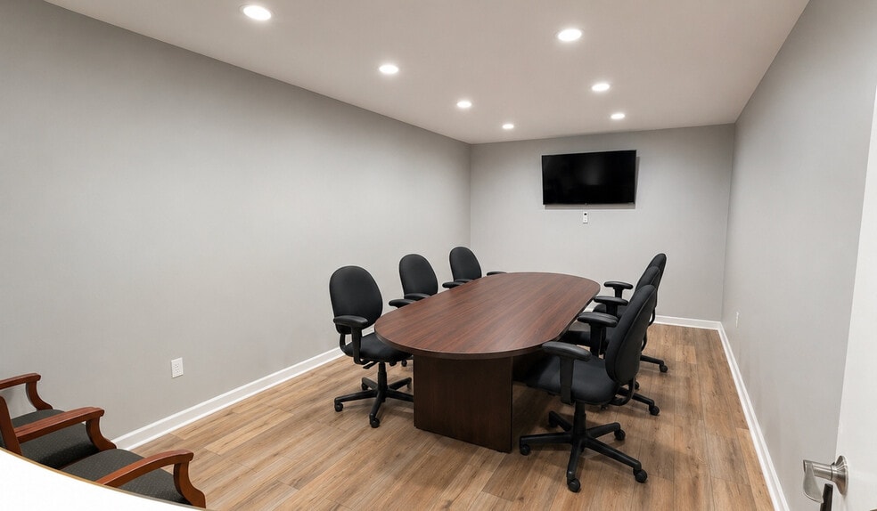 355 South Ave, Spartanburg, SC for sale - Interior Photo - Image 2 of 5
