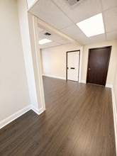 1421 N Causeway Blvd, Metairie, LA for lease Interior Photo- Image 2 of 6