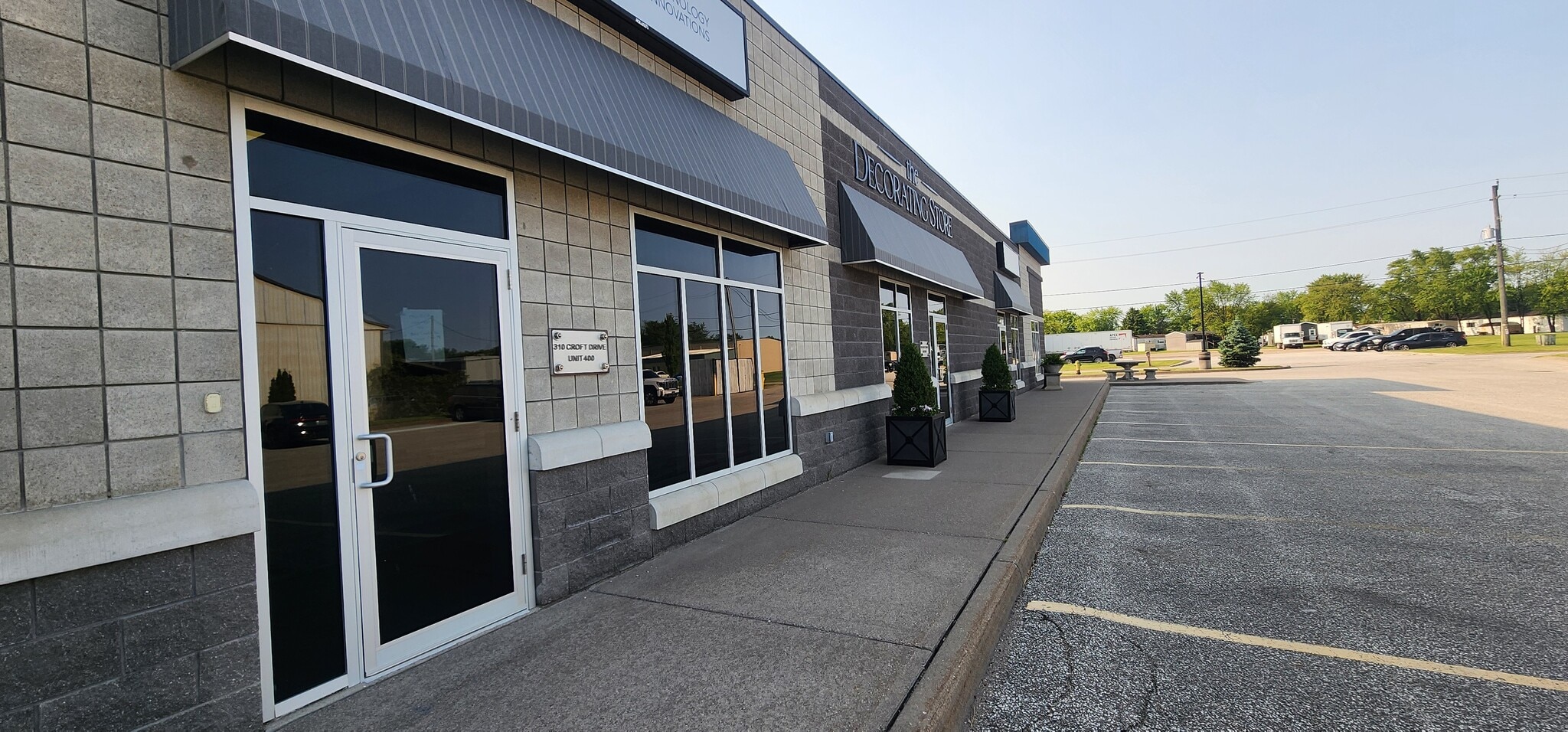 310 Croft Dr, Lakeshore, ON for lease Interior Photo- Image 1 of 3