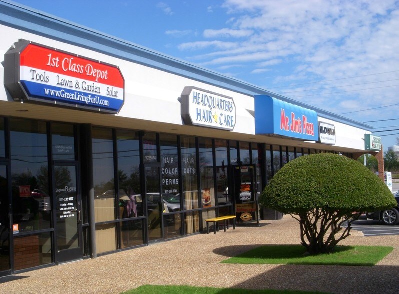 1029 N Saginaw Blvd, Saginaw, TX à louer - Photo du bâtiment - Image 2 de 13