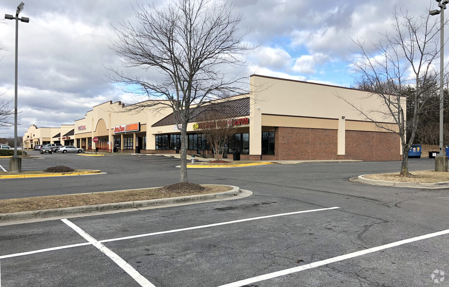 7049-7099 Allentown Rd, Temple Hills, MD for lease - Building Photo - Image 2 of 4