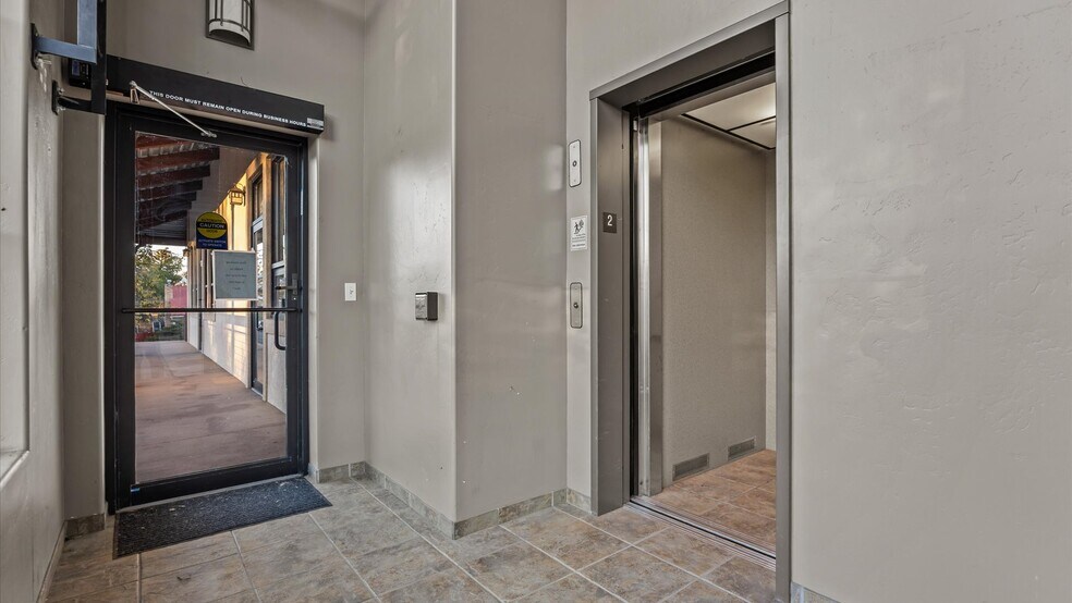 450 West Ave, Rifle, CO à vendre - Photo du bâtiment - Image 3 de 25