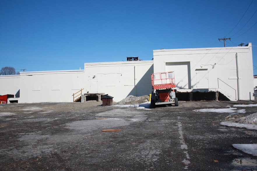 2801 E Main St, Endwell, NY for lease - Primary Photo - Image 1 of 1