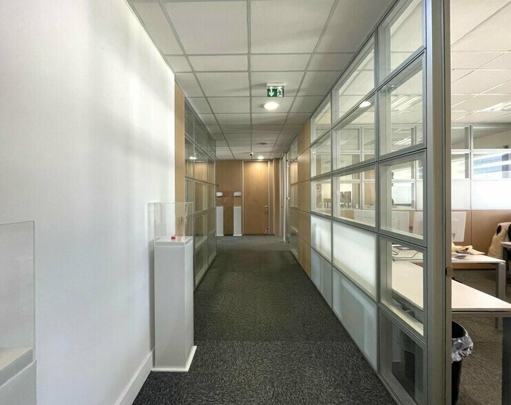 Office in Cagnes-sur-Mer for sale - Interior Photo - Image 3 of 10