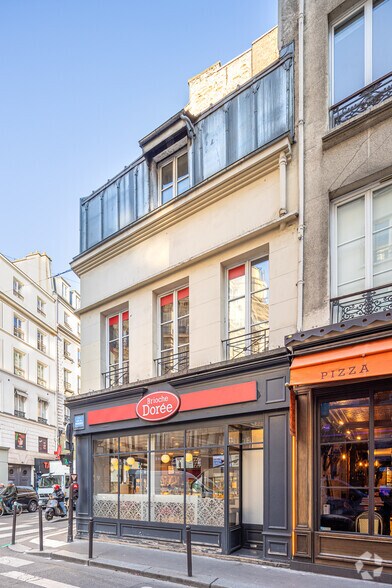 Office in Paris for lease - Building Photo - Image 2 of 3