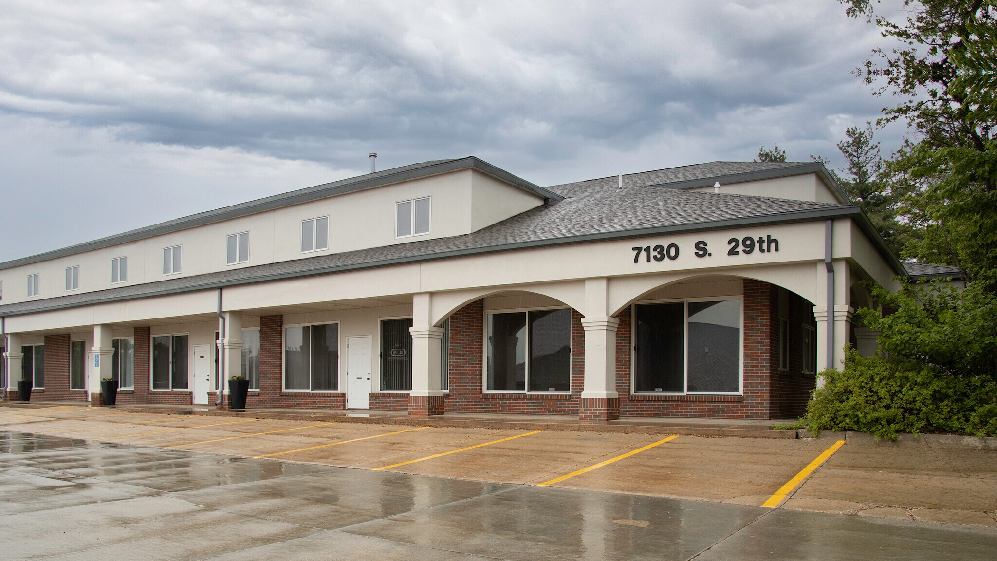 7130 S 29th St, Lincoln, NE for lease Building Photo- Image 1 of 2