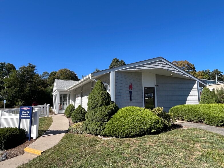 116 Bridge Rd, Haddam, CT à louer - Photo du bâtiment - Image 2 de 8