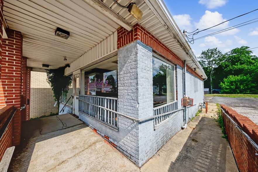 889 Ashland Rd, Mansfield, OH for sale - Building Photo - Image 2 of 17