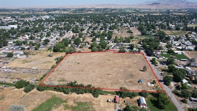 921 S Moffatt Ave, Emmett, ID à vendre - Aérien - Image 2 de 3