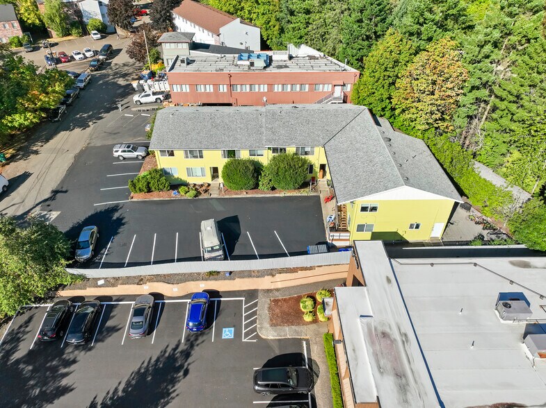 4633 SW Huber St, Portland, OR à vendre - Photo du bâtiment - Image 3 de 13