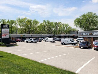 More details for 1941-1955 Schuetz Rd, Saint Louis, MO - Retail for Lease