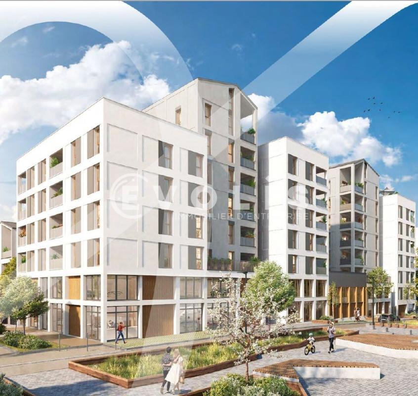 Flex in Lyon for lease Building Photo- Image 1 of 27