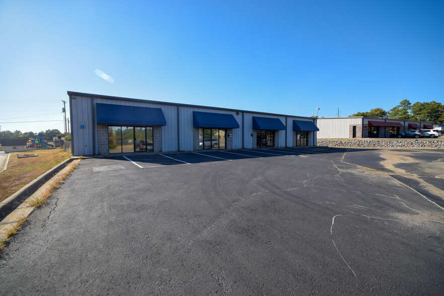 1041-1051 Lantrip Rd, North Little Rock, AR for sale - Building Photo - Image 1 of 14