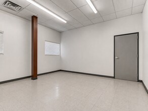 7308 NW 164th St, Edmond, OK for lease Interior Photo- Image 2 of 24