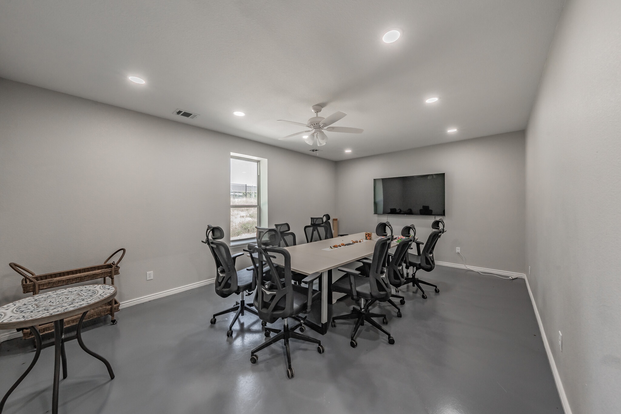 20181 S State Highway 78, Leonard, TX for lease Interior Photo- Image 1 of 6
