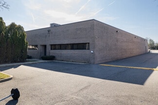 Plus de détails pour 60 Executive Blvd, Farmingdale, NY - Industriel à vendre